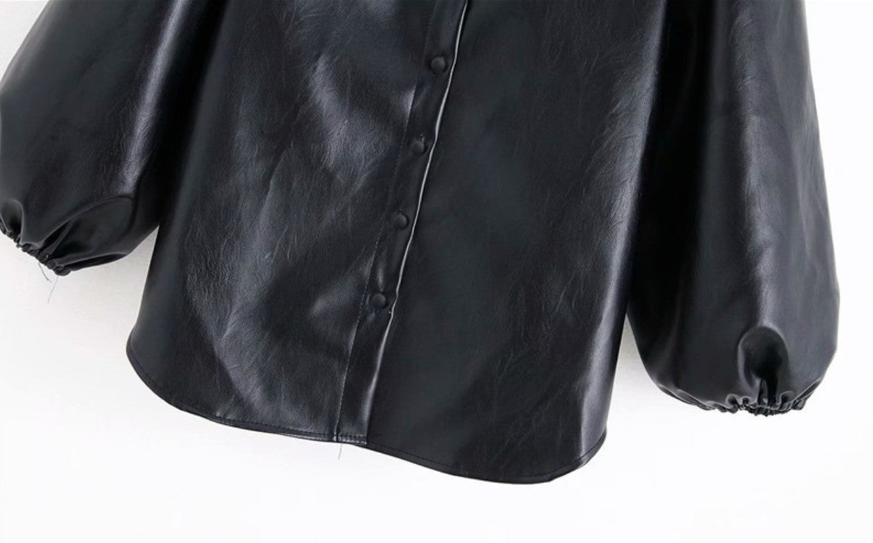Camicia ecopelle maniche a sbuffo