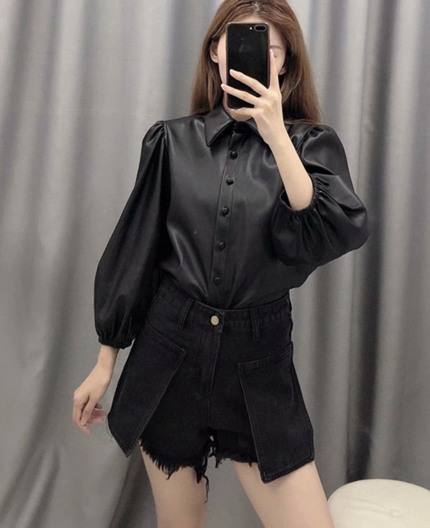 Camicia ecopelle maniche a sbuffo