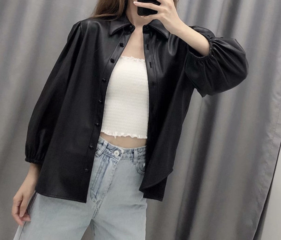 Camicia ecopelle maniche a sbuffo