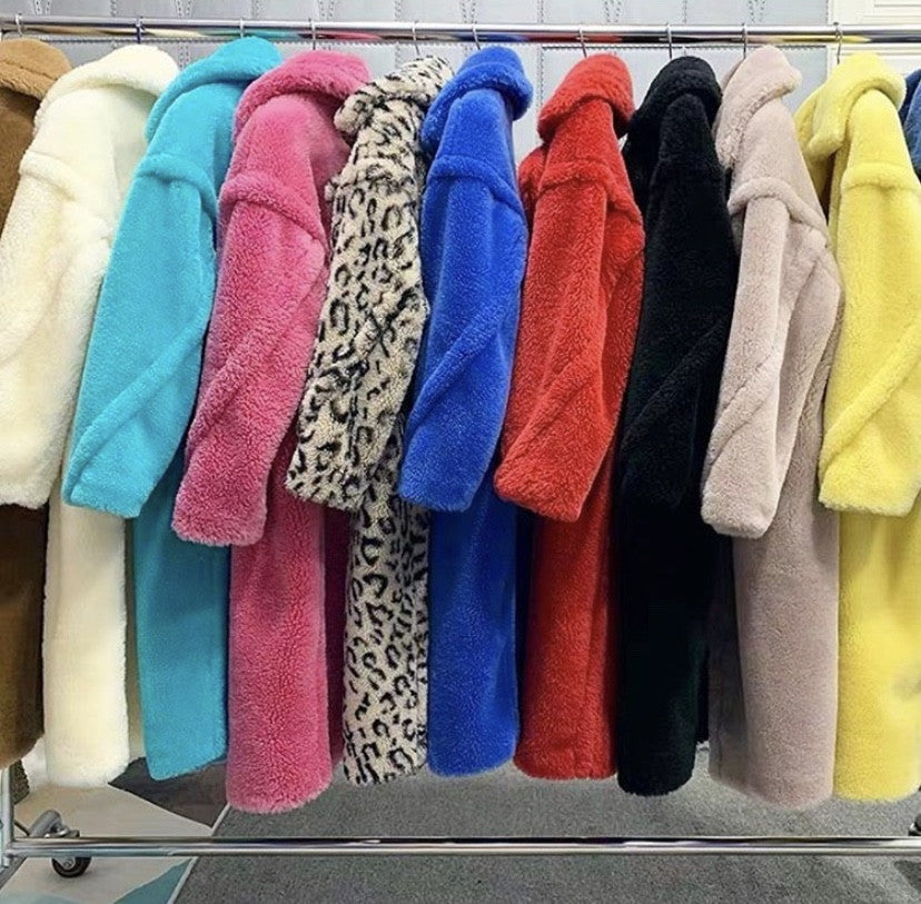 Maxi cappotto peluches