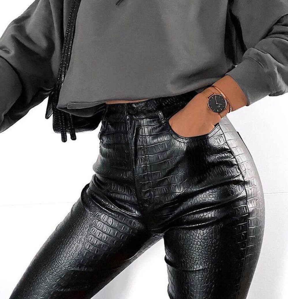 Pantalone effetto coccodrilllo ecopelle