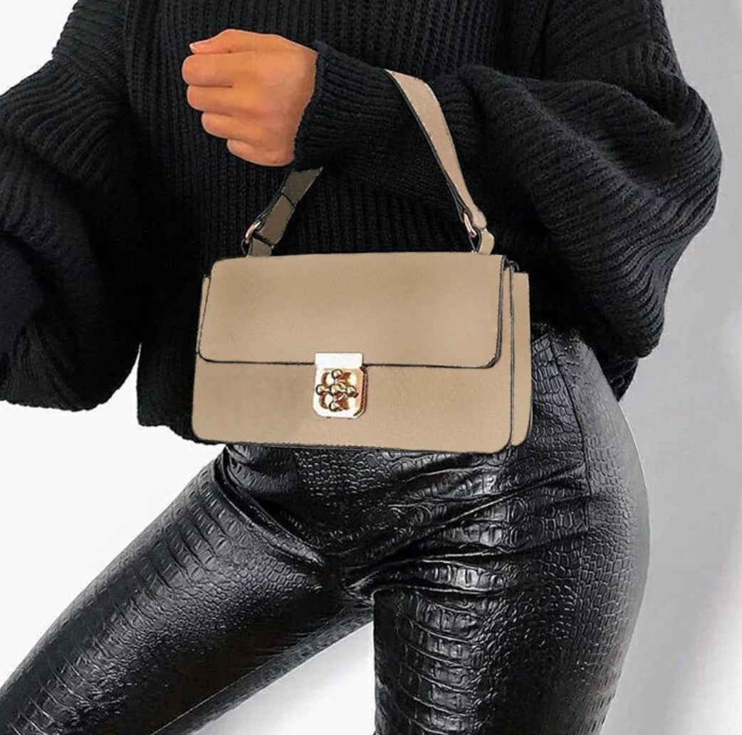 Pantalone effetto coccodrilllo ecopelle