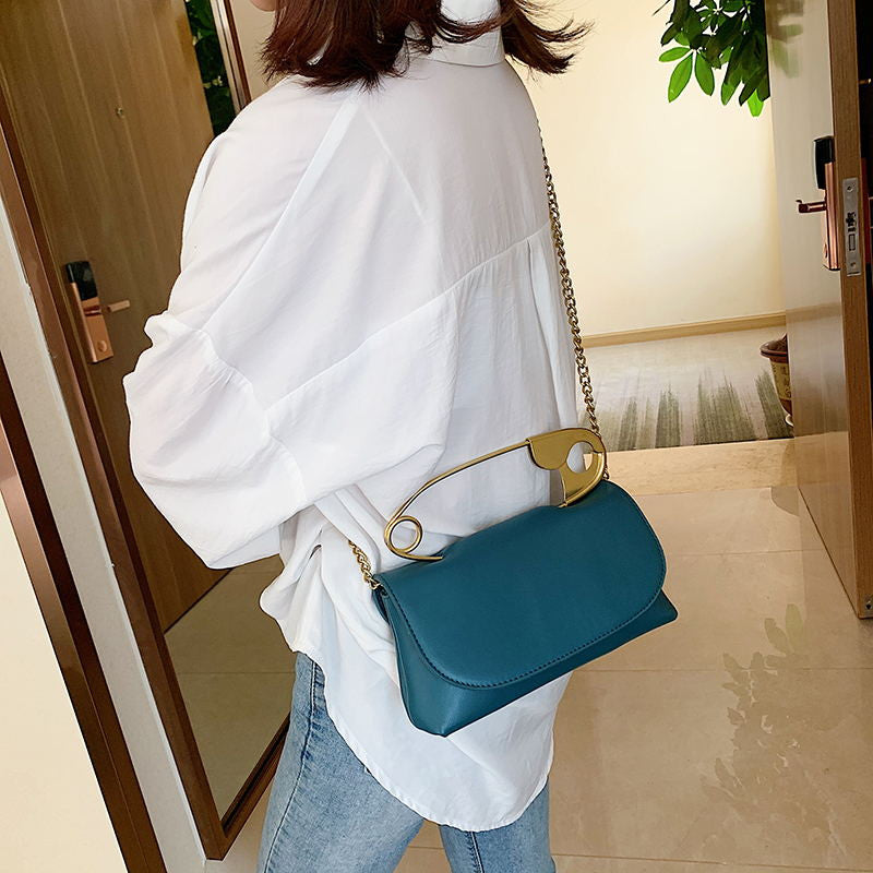 Pochette maxi spilla