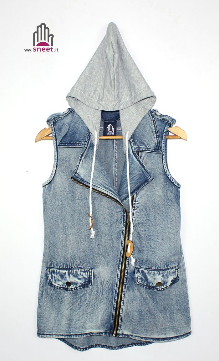 Unhinged in Karla jeans