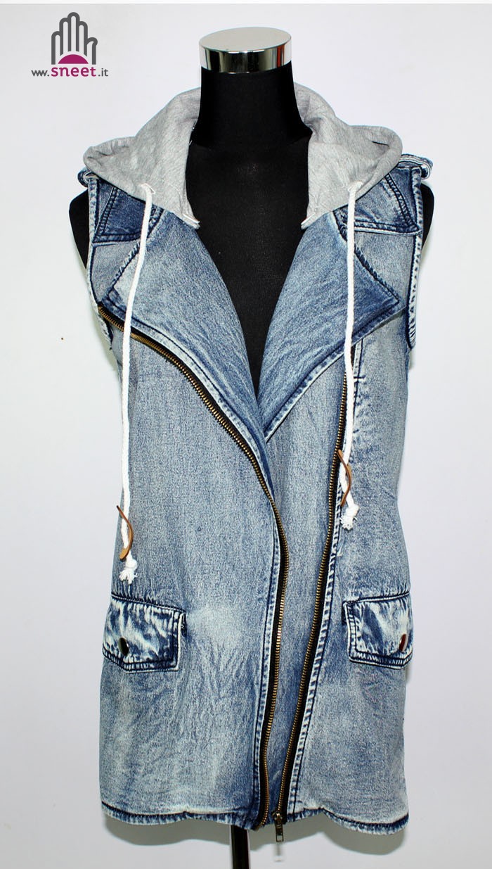 Unhinged in Karla jeans