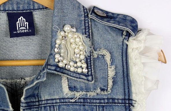 Unhinged in Lers jeans