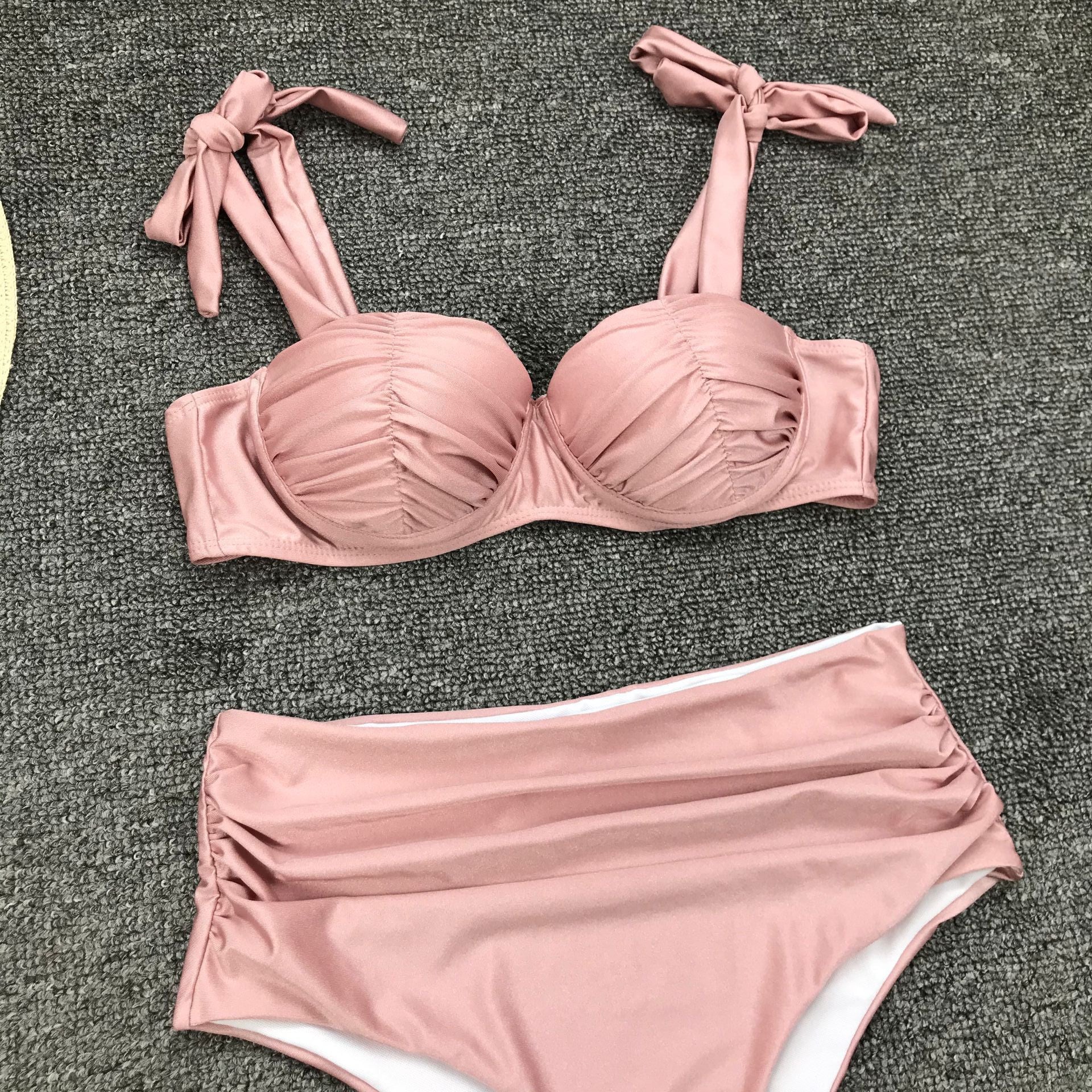 Bikini due fiocchi