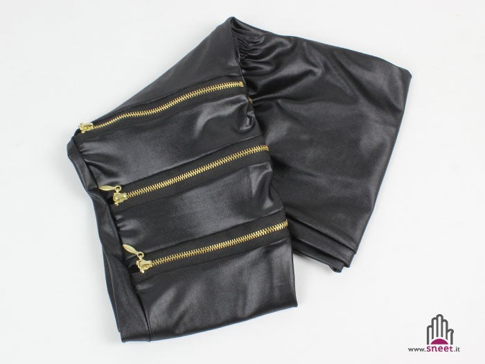 Pantalones con cremallera de piel sintética