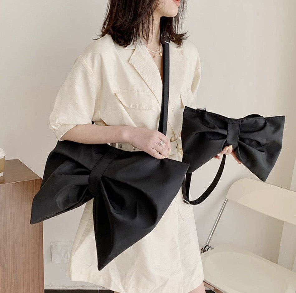 Borsa tracolla fioccone