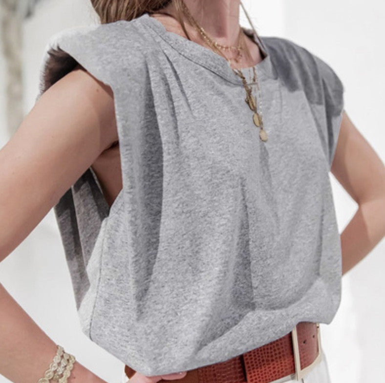 Canotta con spalline imbottite