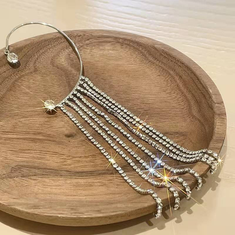 Mono-orecchino cascata strass