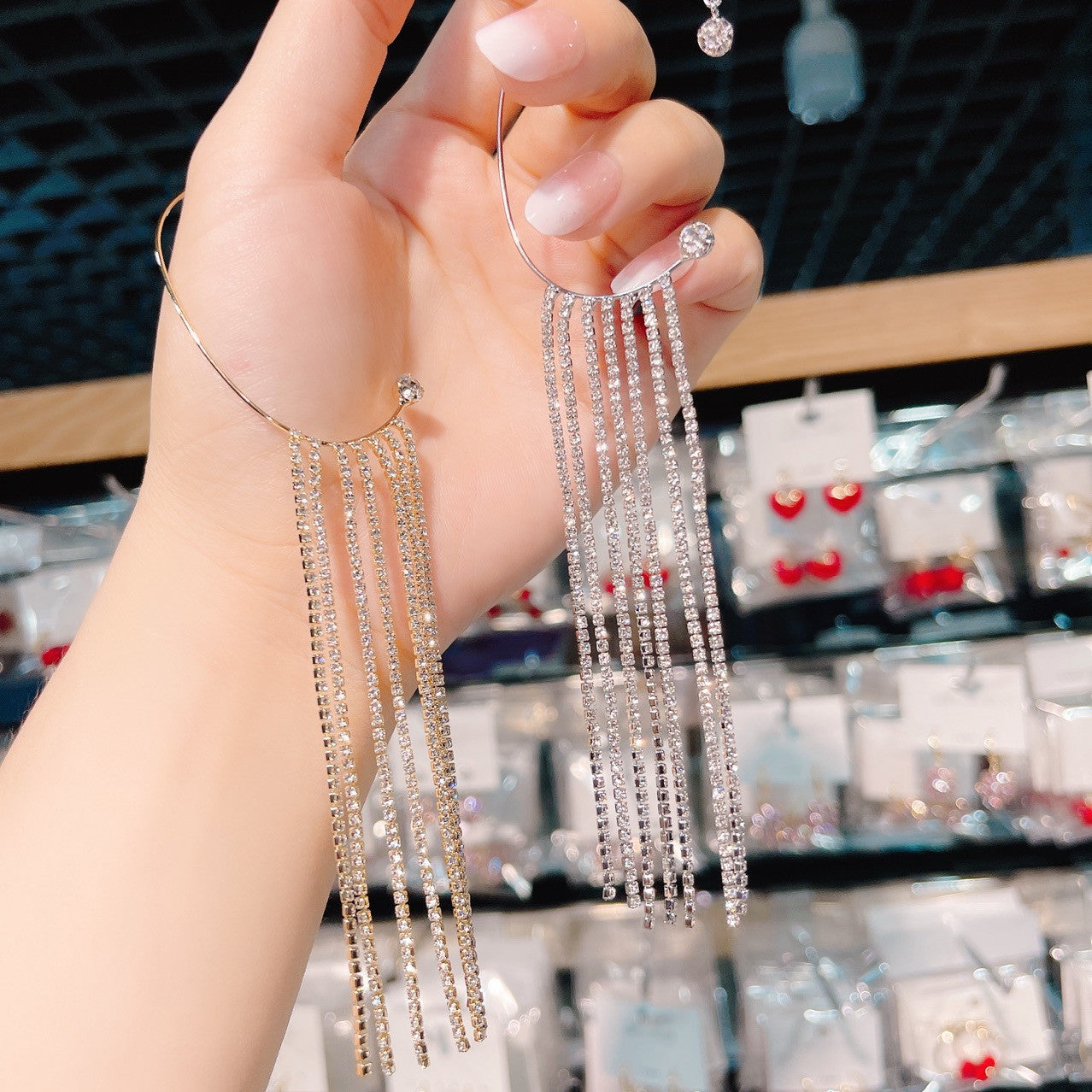 Mono-orecchino cascata strass