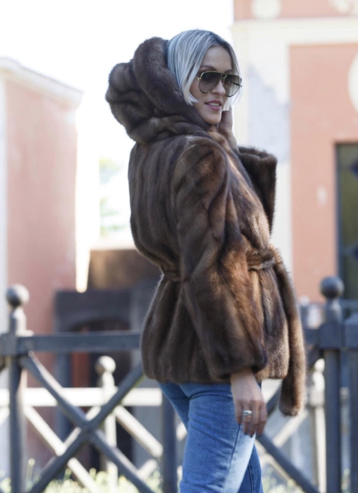 Visone con cappuccio Trecy