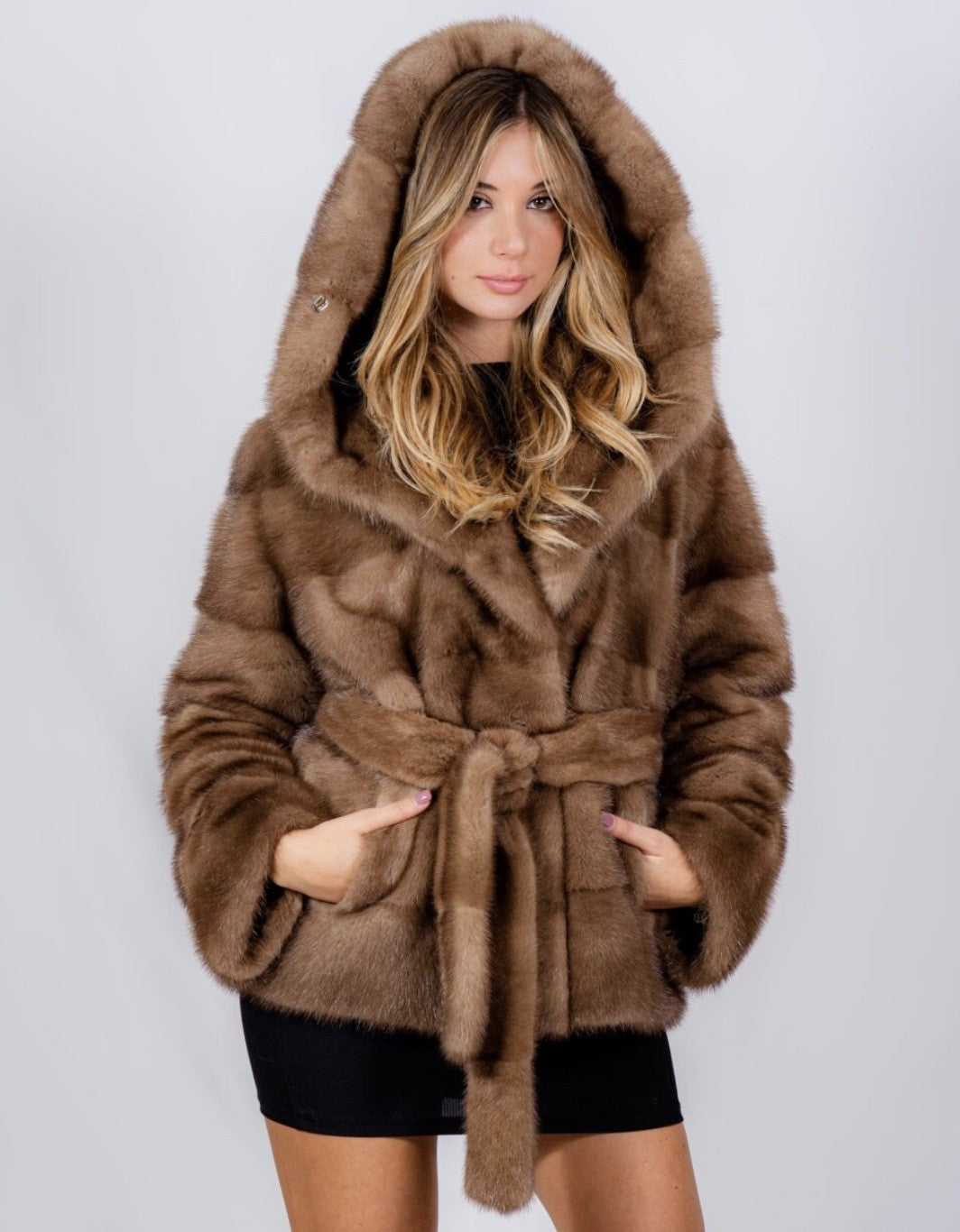 Visone con cappuccio Trecy