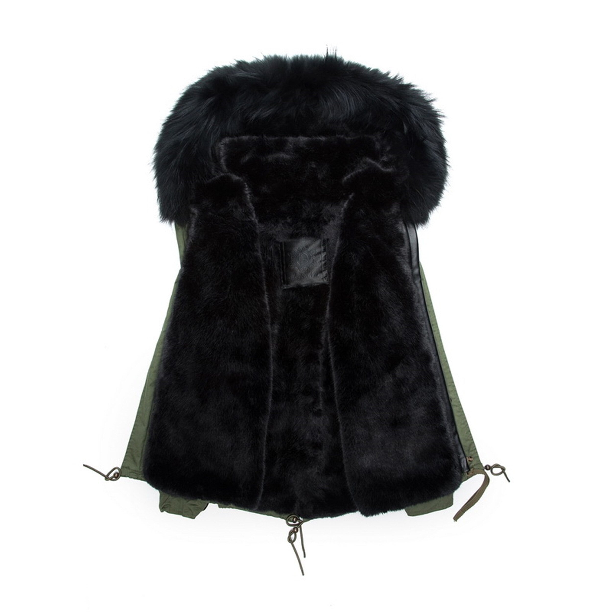 Parka corta negra con capucha