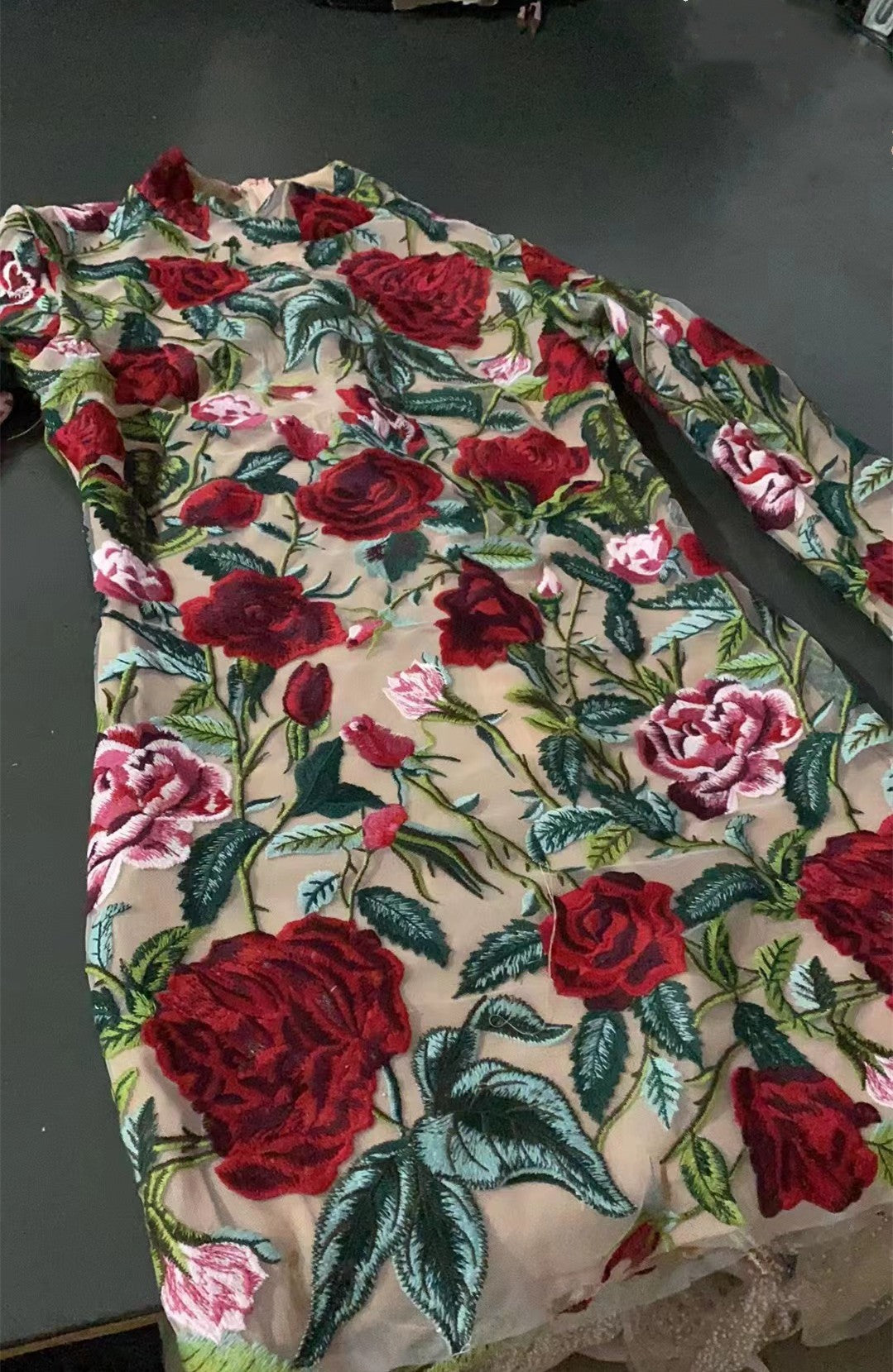 Abito trasparent roses