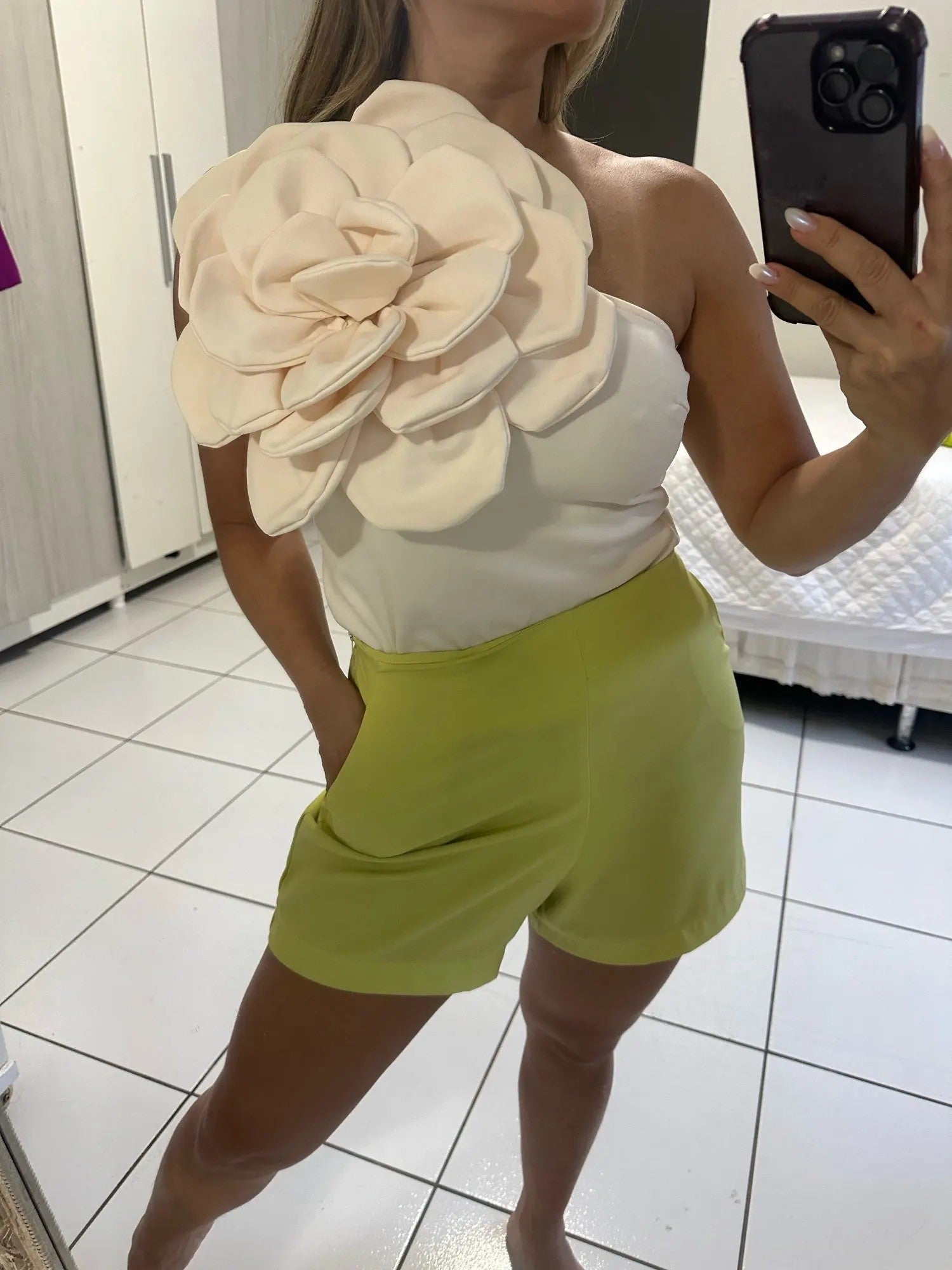 Top super fiore spalla