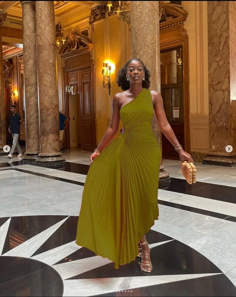 Abito monospalla Klelis