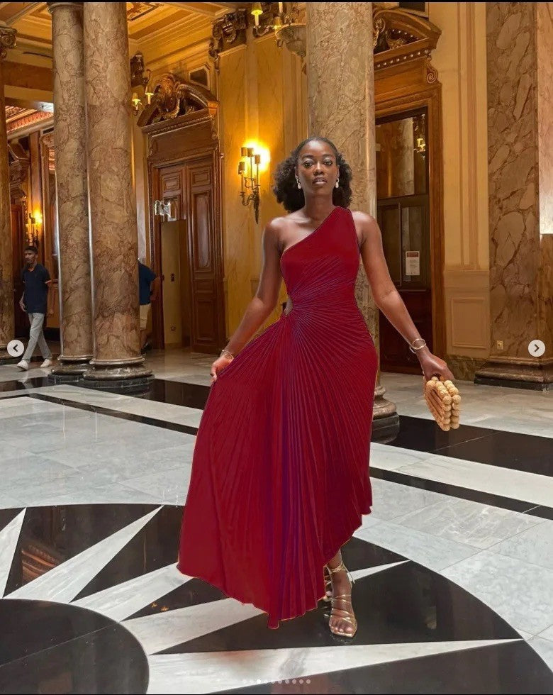 Abito monospalla Klelis