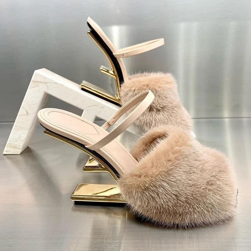 Sandalo peloso tacco invisible