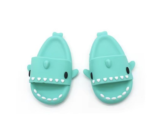 Ciabatte squalo per Labubu