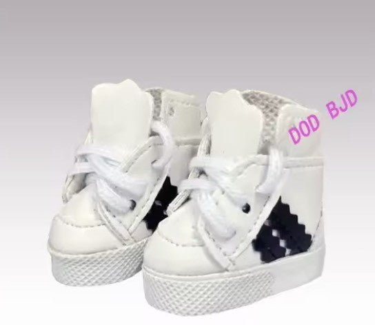 Ciabatte squalo per Labubu