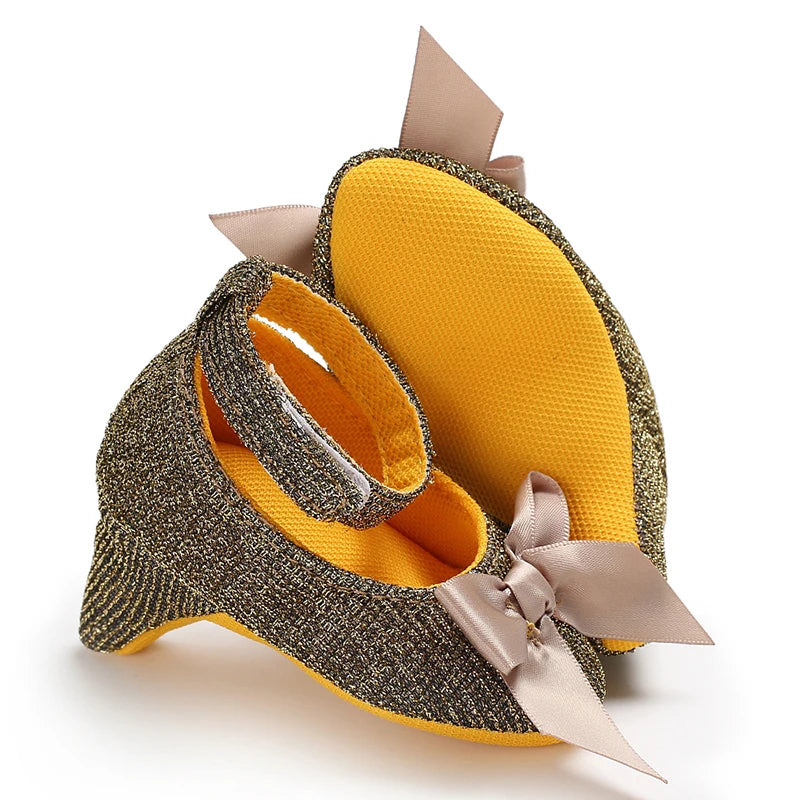 Scarpine neonata decolte tacco 
Suola morbida fiocco primi passi