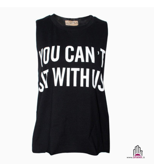 No puedes sentarte con nosotros.