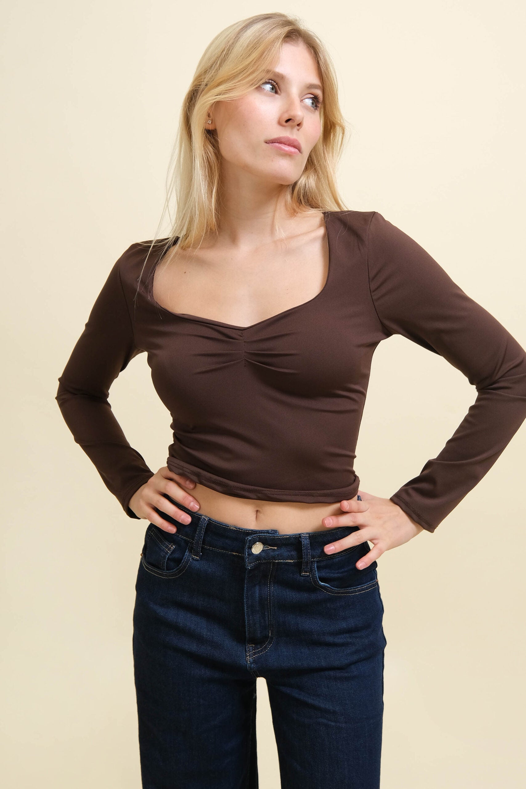 SUÉTER DE REINA CÓMODO