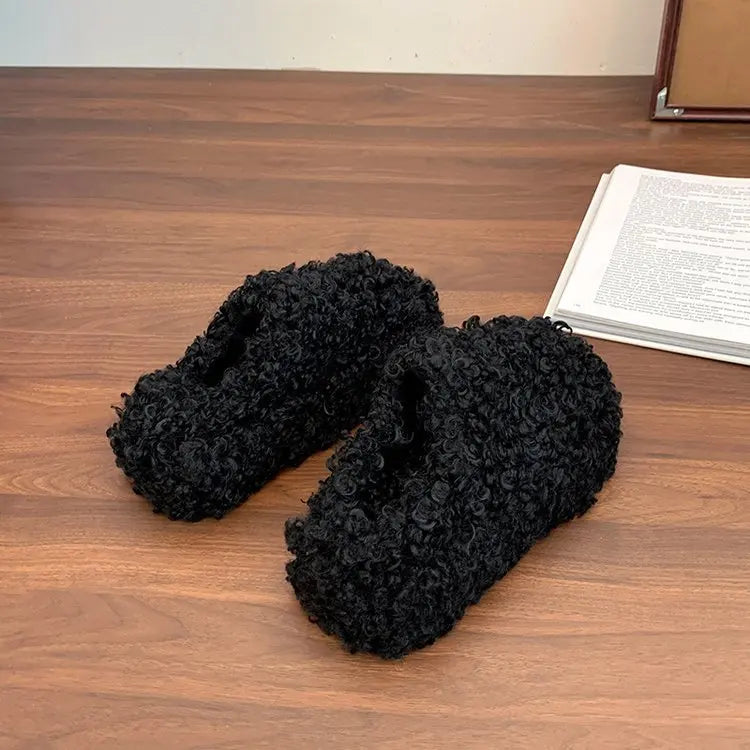 Pantofole in eco pelliccia riccia effetto Mongolia