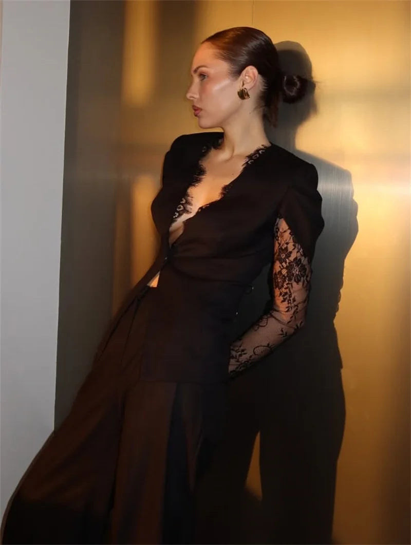 Blazer Sartoriale Donna Jakarla con Maniche in Pizzo e Spalline Strutturate