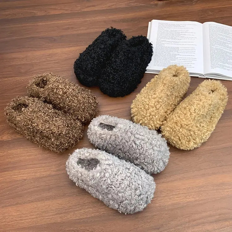 Pantofole in eco pelliccia riccia effetto Mongolia