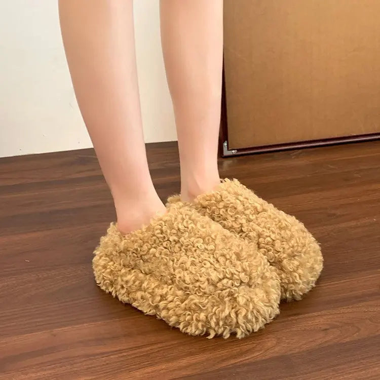 Pantofole in eco pelliccia riccia effetto Mongolia