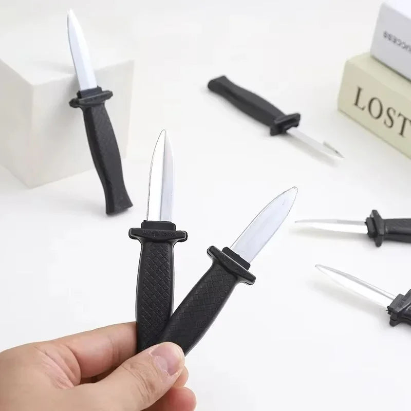 Coltello scherzo in mano effetto realistico — Dream Shop