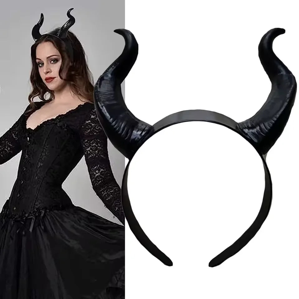 Cerchietto corna da demone nere indossato Halloween — Dream Shop