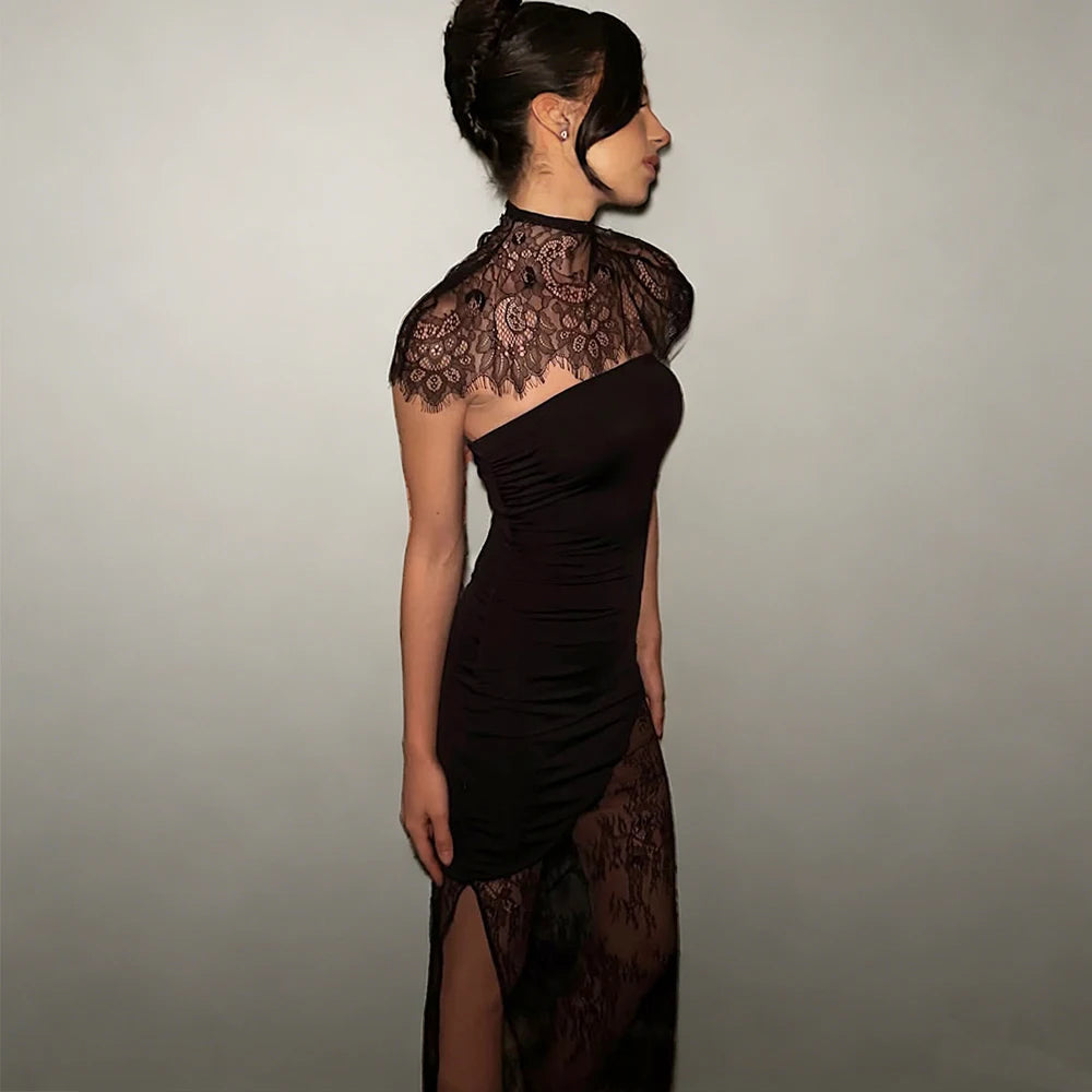 Abitino Pizzo Coprispalle Tamaska con collo alto e inserti in pizzo