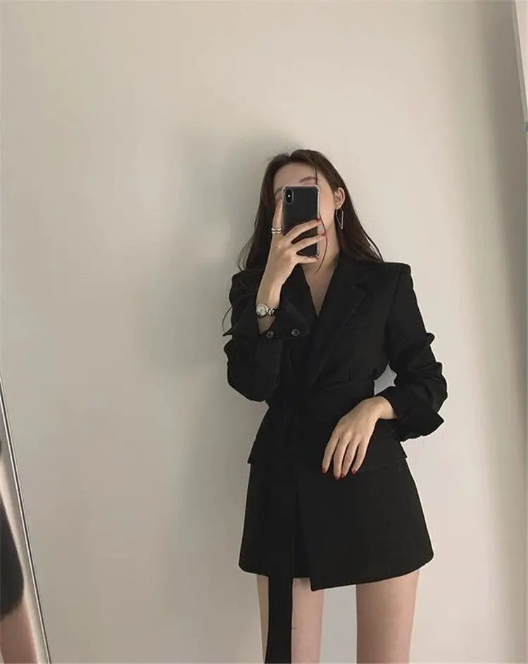 Blazer annodato donna strutturato con cintura in vita