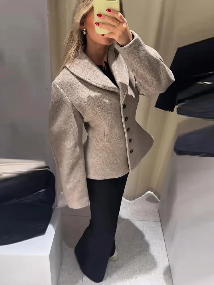 Giacca blazer scampanato Mariuska vista di tre quarti sciancratura | Dream Shop
