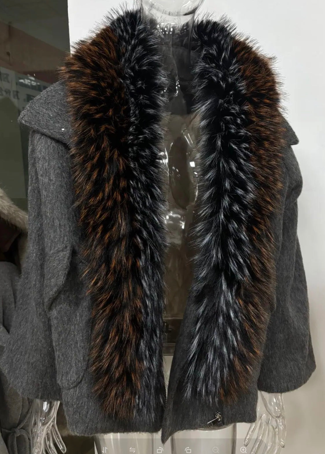 Parka corto in lana con maxi collo ecopelliccia - Kagrika