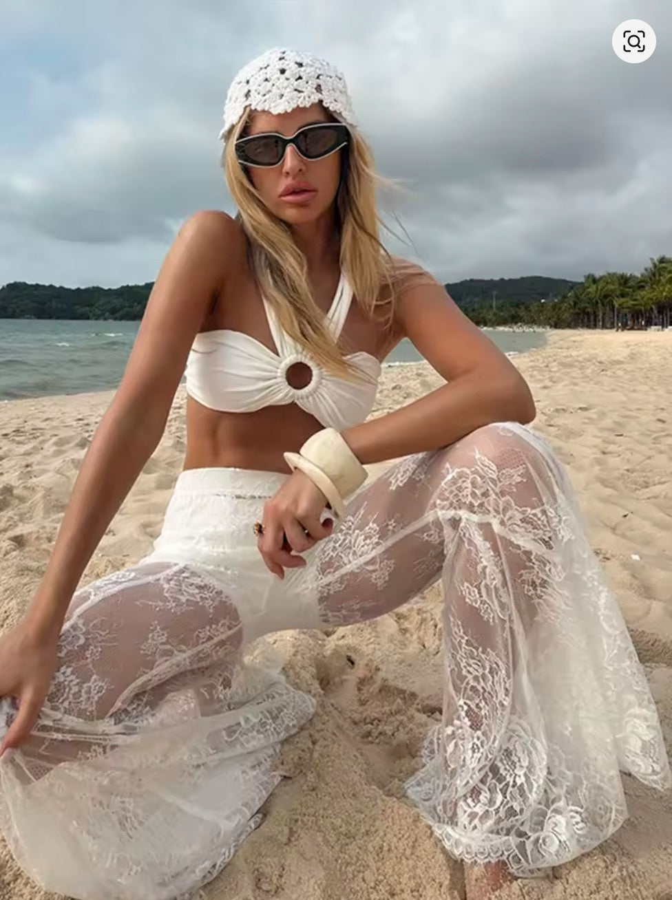 Completo Pizzo Romantic Ghilpa blazer sartoriale con pantalone a zampa in pizzo