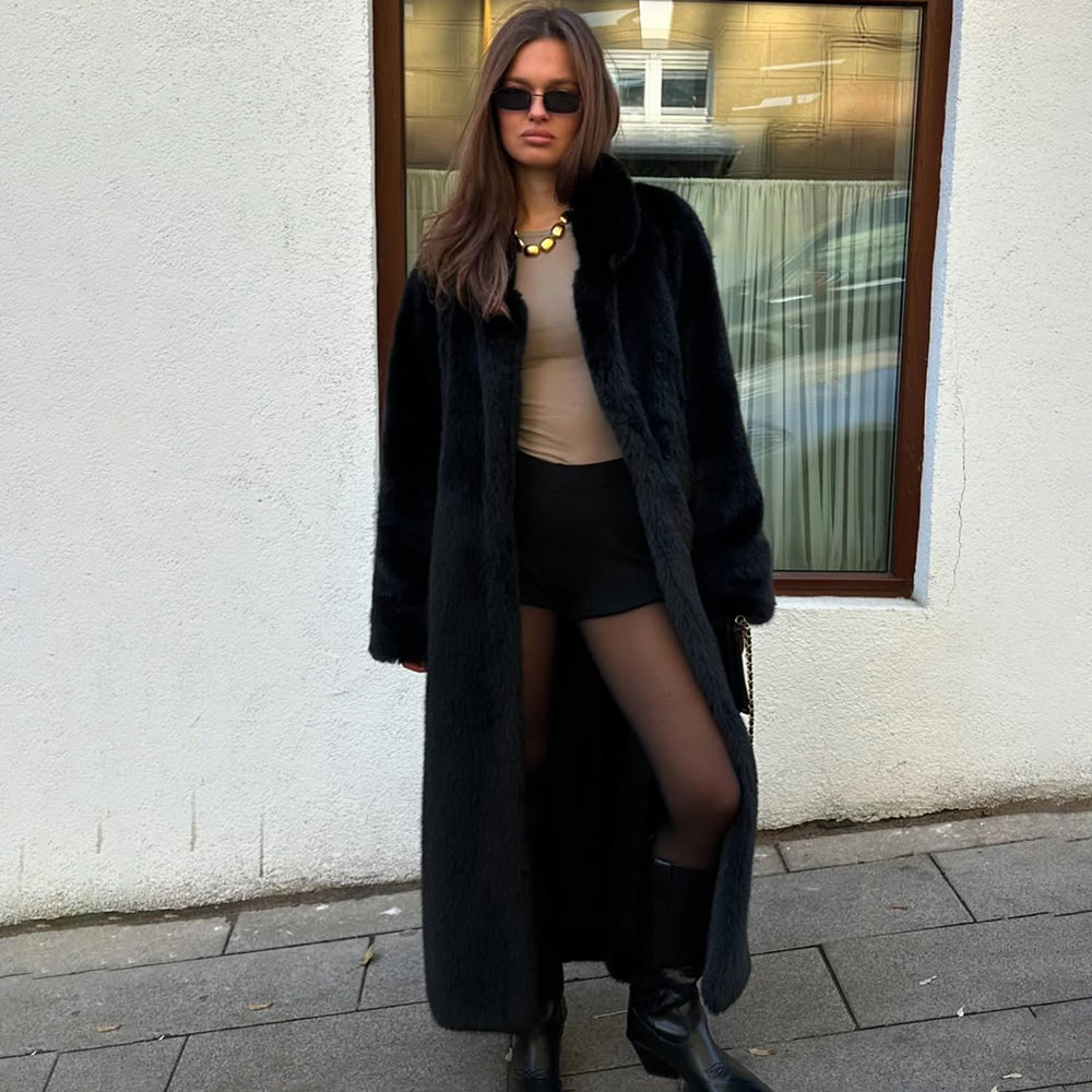 Cappotto teddy lungo in eco-pelliccia con cintura