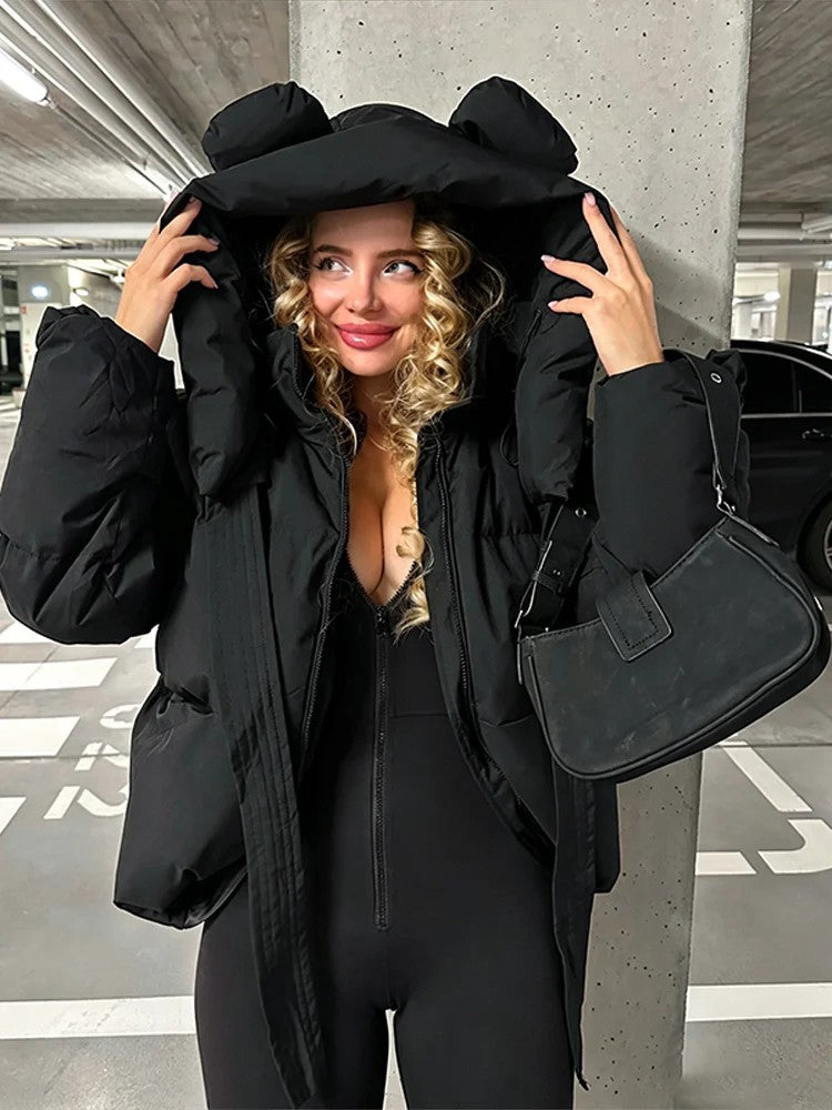 Piumino orecchie Savebla nero abbinato a borsa a spalla — Dream Shop